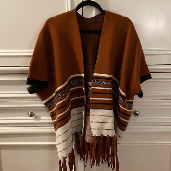 Sweaters - Oversized hippie poncho